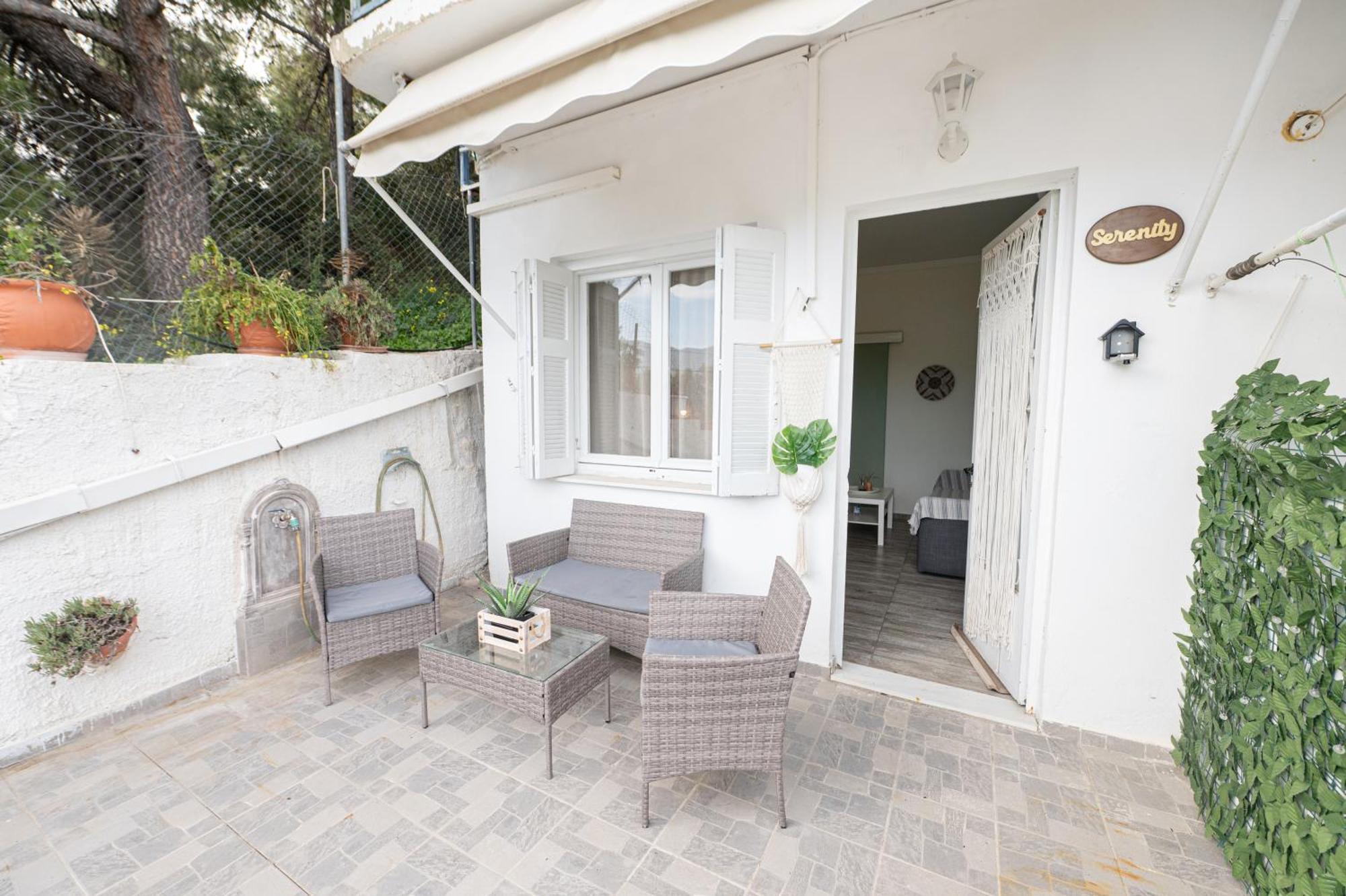 Serenity Yard Apartment Poros Town Bagian luar foto